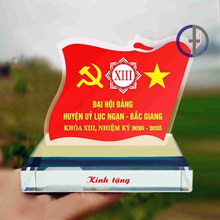 Quà Đại Hội Đảng 43