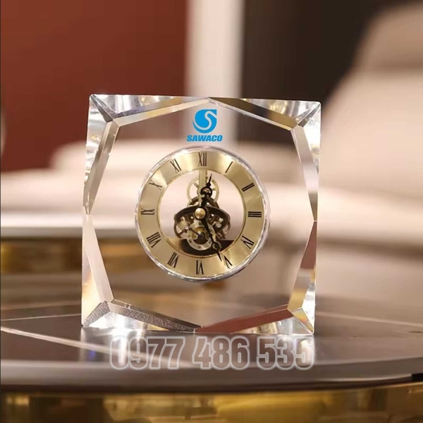 Đồng hồ pha lê mẫu 62