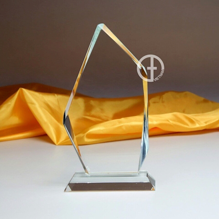 Công ty chuyên thiết kế cung cấp kỷ niệm chương tại Huyện Tĩnh Gia 