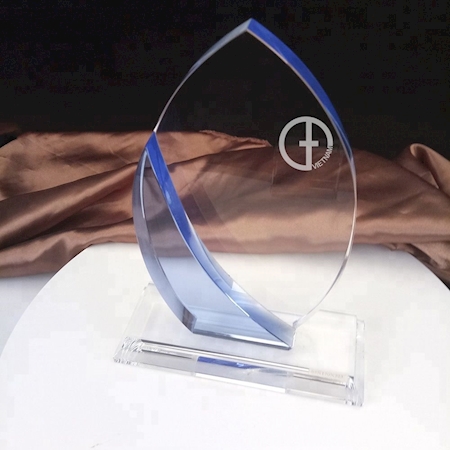 Công ty chuyên thiết kế cung cấp kỷ niệm chương tại Huyện Thuận Thành