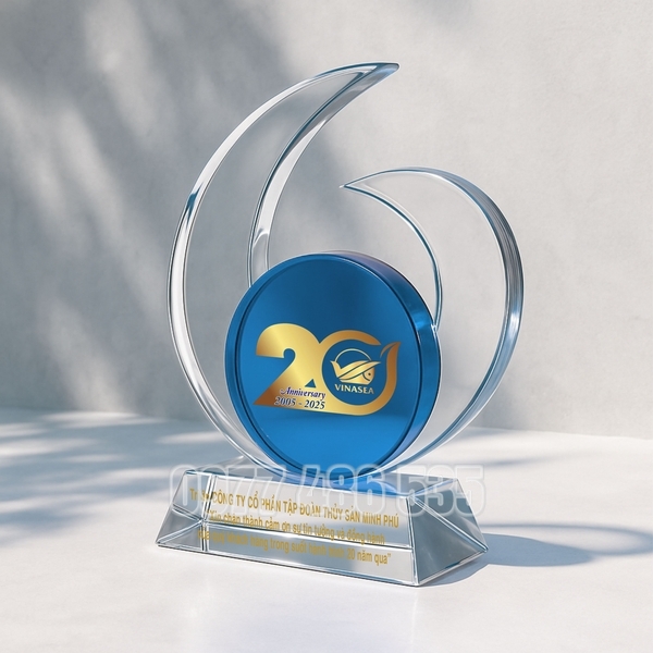 Đơn vị chuyên cung cấp quà tăng cho doanh nghiệp, công ty như quà tặng pha lê, cup pha lê,kỷ niệm chương, bảng vinh danh, đồng hồ, áo mưa...